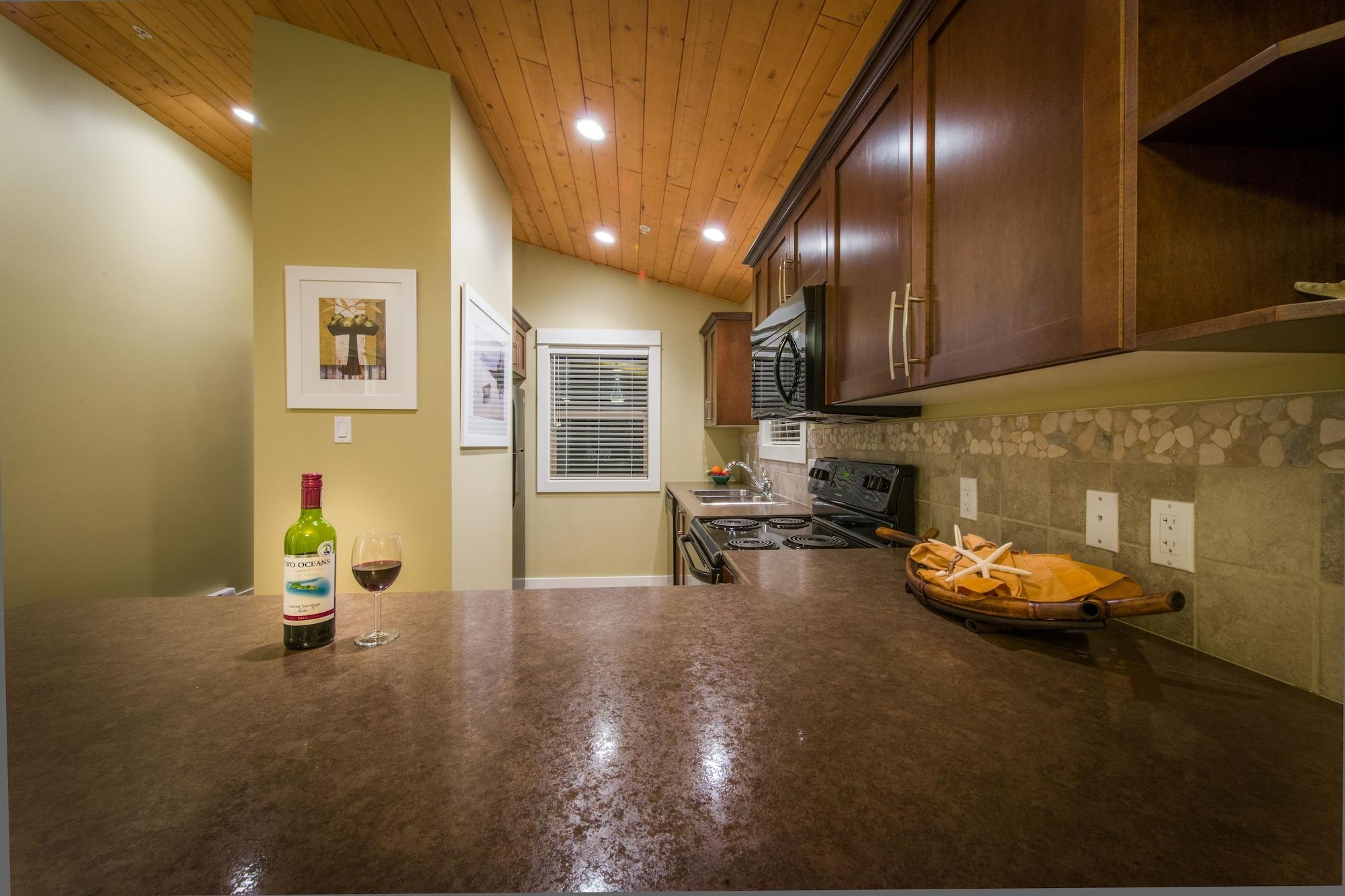 Oceanside Village Resort Parksville Luaran gambar